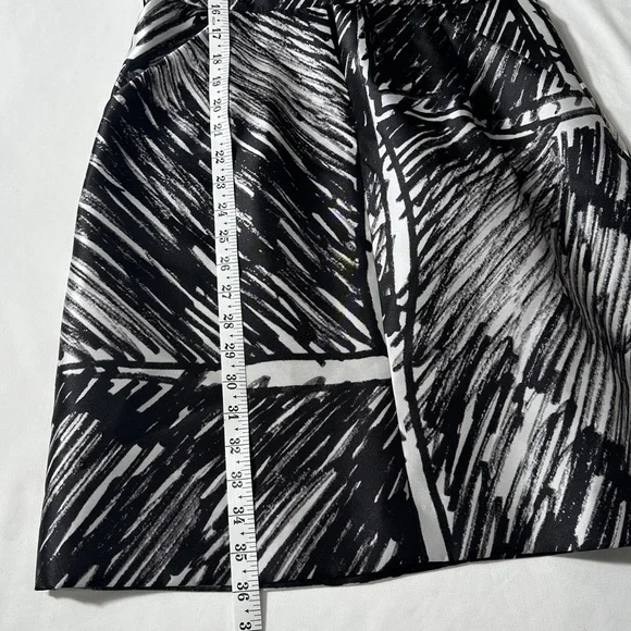 Milly Coco Black and White Patterned Sleeveless Shift Dress ~ 8 - Picture 9 of 12